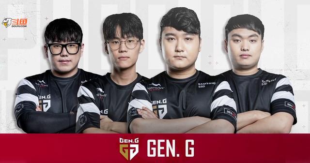 在球场上表 在球场上表