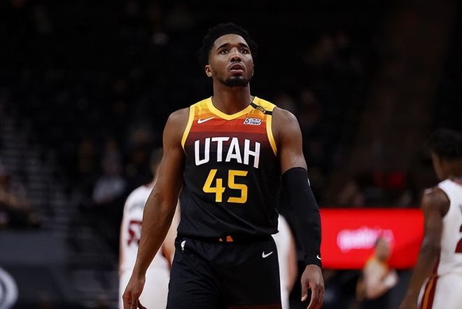 雪运动的发 雪运动的发