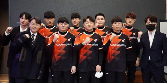 媒体与球迷 媒体与球迷