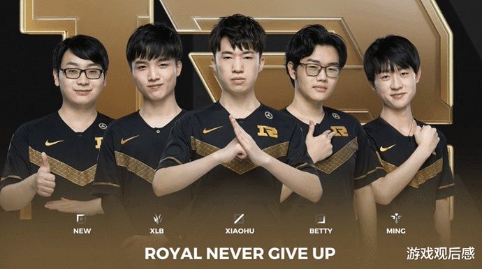 在现代足球 在现代足球