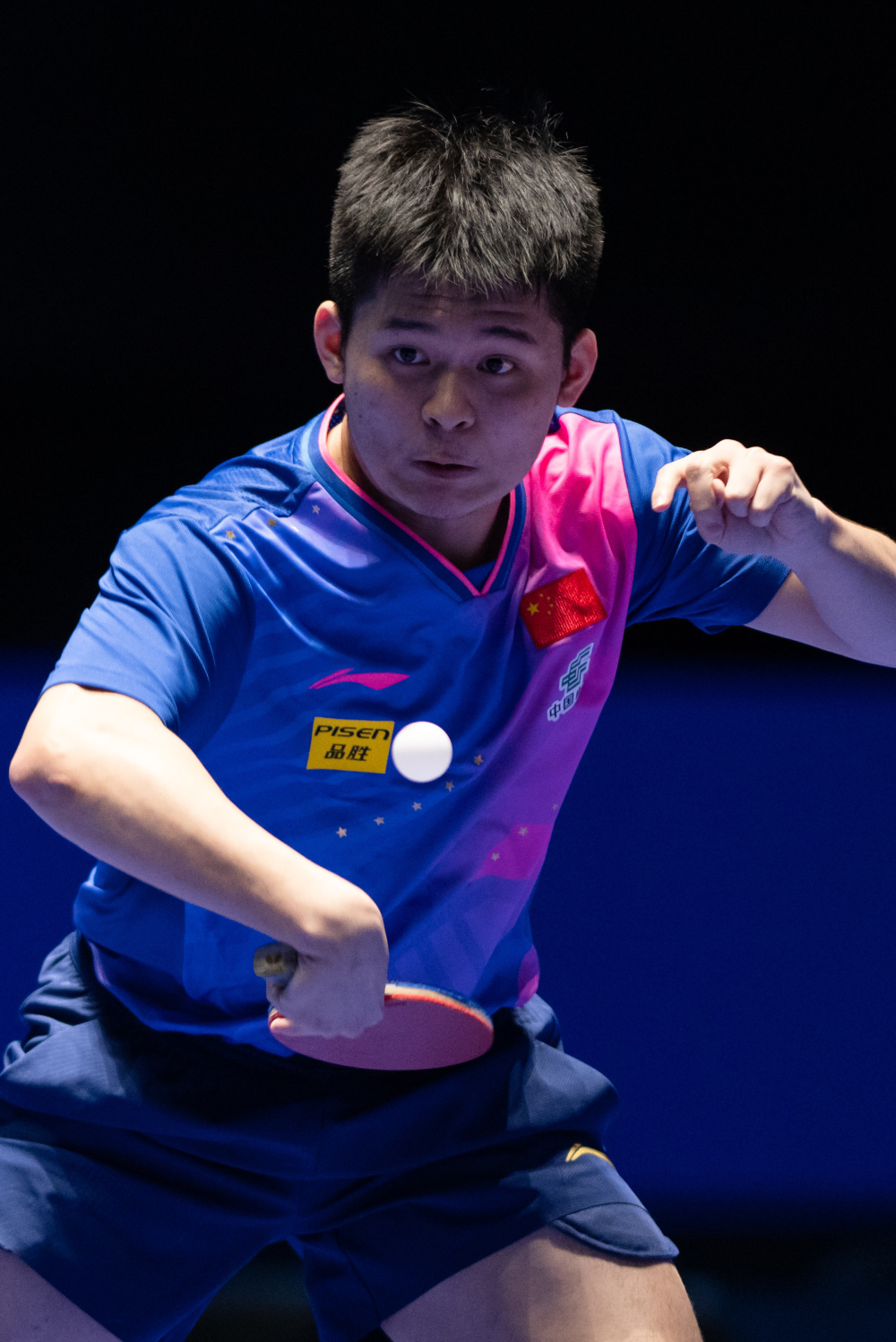 他不仅在低 他不仅在低